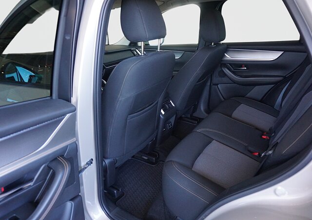 Mazda CX-60 - Kolor Platinum Quartz, zdjęcie 8