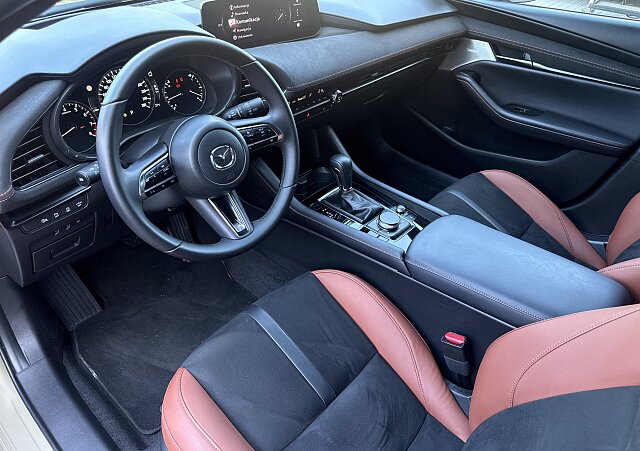Mazda 3 - Kolor Zircon Sand Metalic, zdjęcie 6