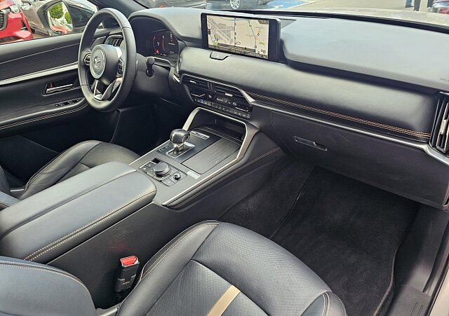 Mazda CX-60 - Kolor Złoty, zdjęcie 9