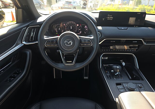 Mazda CX-80 - Kolor Platinum Quartz, zdjęcie 4