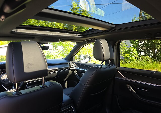 Mazda CX-80 - Kolor Platinum Quartz, zdjęcie 16