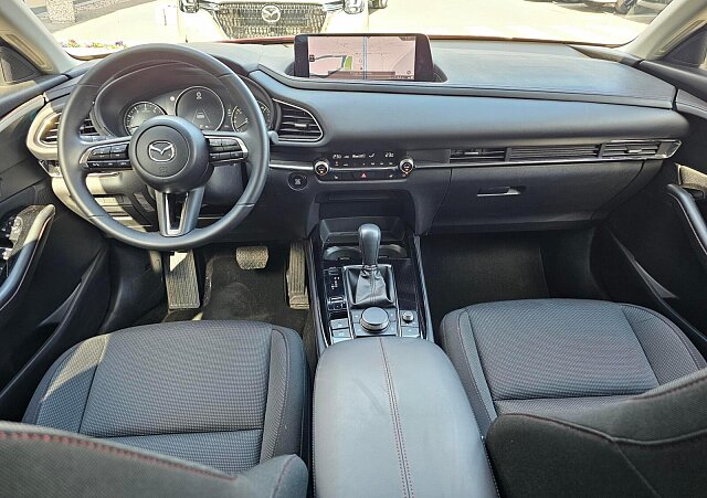 Mazda CX-30 - Kolor Czerwony, zdjęcie 11