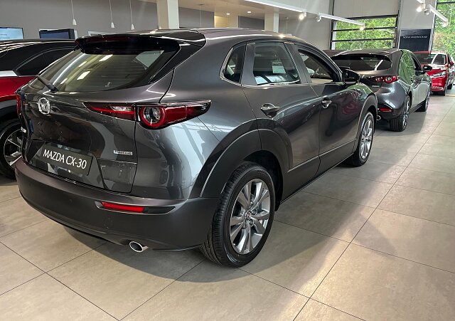 Mazda CX-30 - Kolor Machine Gray, zdjęcie 9
