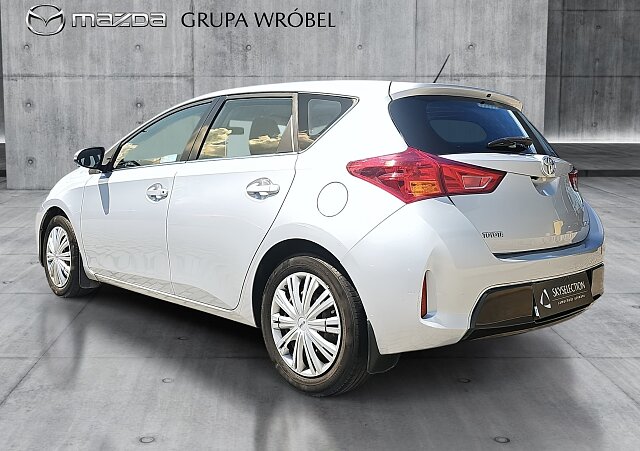 Toyota Auris - Kolor Srebrny, zdjęcie 7