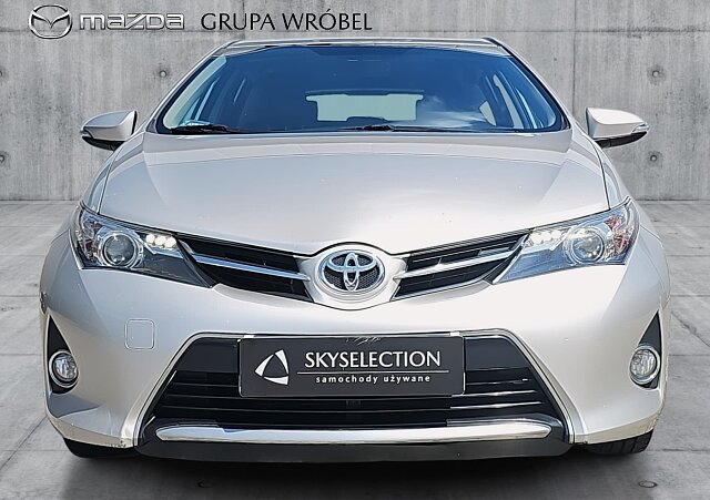 Toyota Auris - Kolor Srebrny, zdjęcie 2