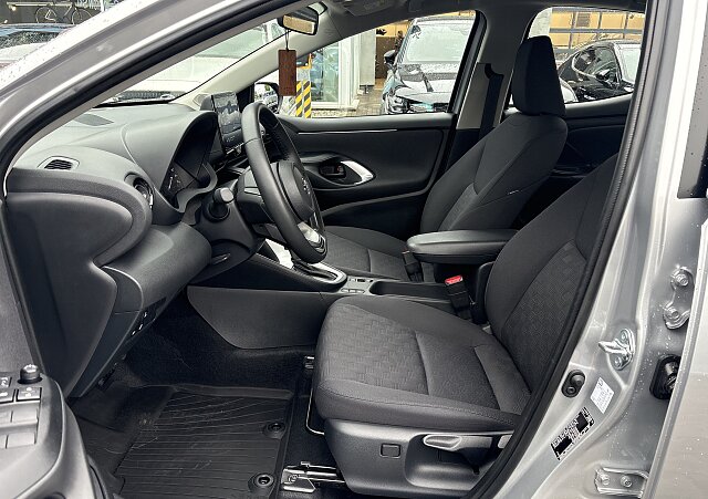 Mazda 2 - Kolor Stormy Silver, zdjęcie 7