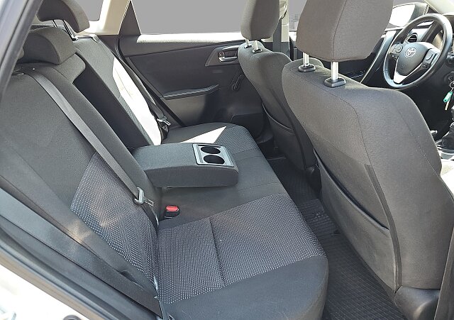 Toyota Auris - Kolor Srebrny, zdjęcie 24