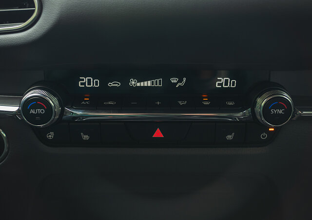 Mazda CX-30 - Kolor Soul Red Crystal, zdjęcie 3