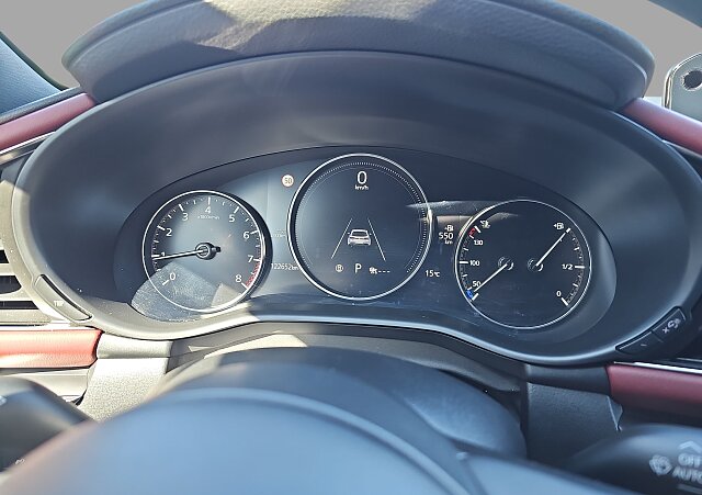 Mazda 3 - Kolor Polymetal Gray, zdjęcie 16
