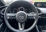 Mazda 3 - Kolor Snowflake White Pearl, zdjęcie 9