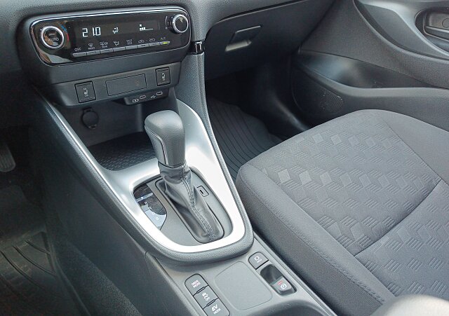 Mazda 2 Hybrid - Kolor Niebieski, zdjęcie 12