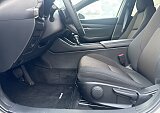 Mazda 3 - Kolor Snowflake White Pearl, zdjęcie 7