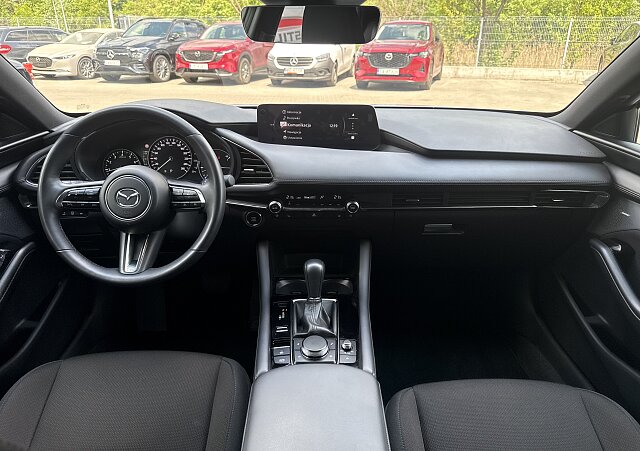 Mazda 3 - Kolor Snowflake White Pearl, zdjęcie 8