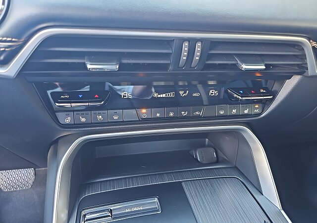 Mazda CX-60 - Kolor Zircon Sand Metalic, zdjęcie 11