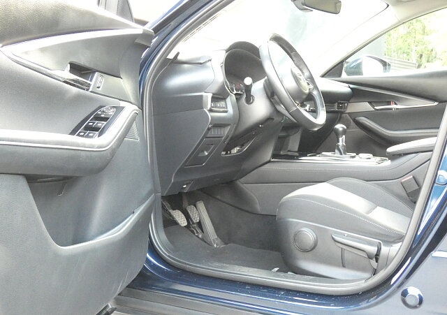 Mazda CX-30 - Kolor Deep Crystal Blue, zdjęcie 11