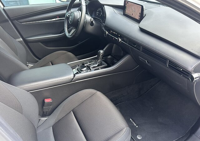 Mazda 3 - Kolor Biały, zdjęcie 10