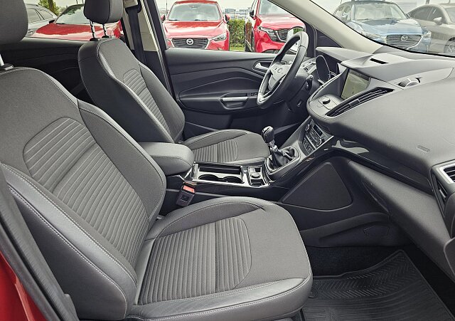 Ford Kuga - Kolor Czerwony, zdjęcie 16