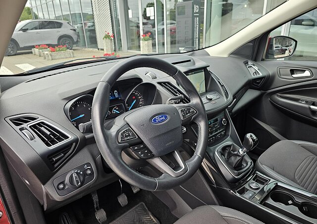 Ford Kuga - Kolor Czerwony, zdjęcie 12