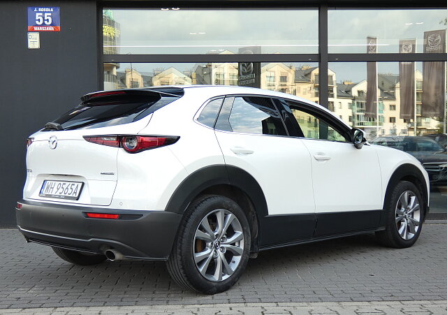 Mazda CX-30 - Kolor Snowflake White Pearl, zdjęcie 6