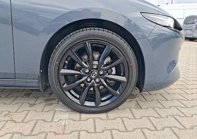 Mazda 3 - Kolor Polymetal Gray, zdjęcie 18