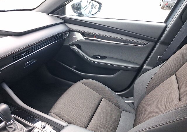 Mazda 3 - Kolor Polymetal Gray, zdjęcie 35