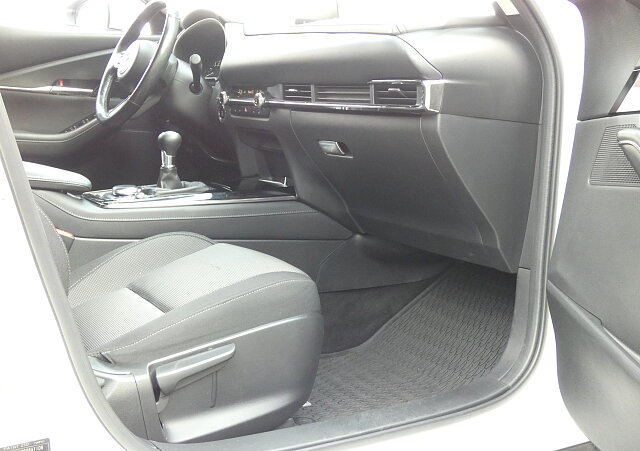 Mazda CX-30 - Kolor Snowflake White Pearl, zdjęcie 8