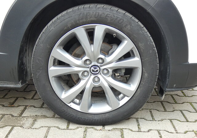 Mazda CX-30 - Kolor Snowflake White Pearl, zdjęcie 7