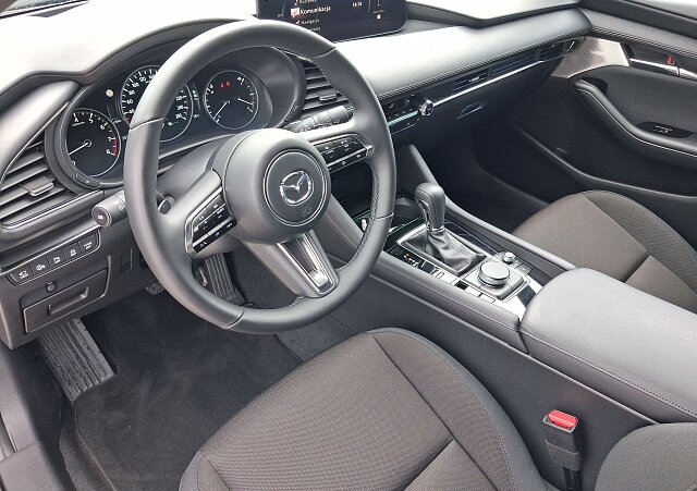 Mazda 3 - Kolor Polymetal Gray, zdjęcie 10