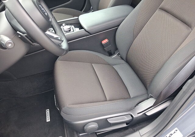Mazda 3 - Kolor Polymetal Gray, zdjęcie 36