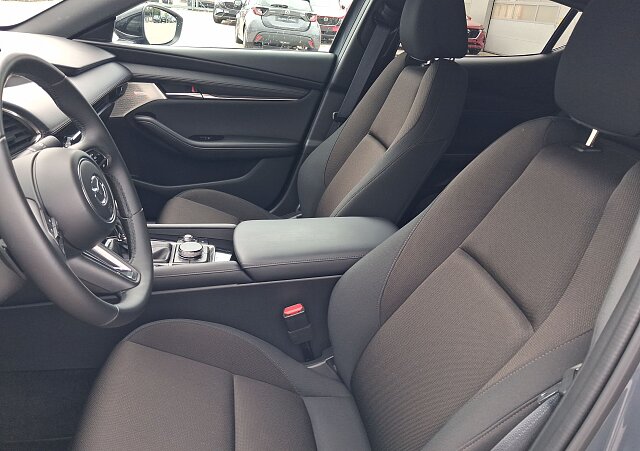 Mazda 3 - Kolor Polymetal Gray, zdjęcie 12