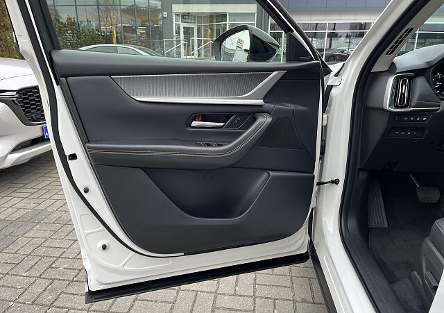 Mazda CX-60 - Kolor Rhodium White, zdjęcie 9