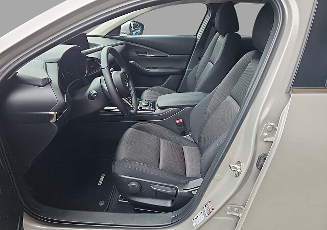 Mazda CX-30 - Kolor Platinum Quartz, zdjęcie 11