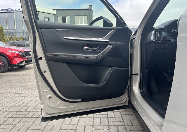Mazda CX-60 - Kolor Platinum Quartz, zdjęcie 9