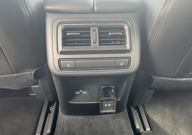 Mazda CX-60 - Kolor Platinum Quartz, zdjęcie 27