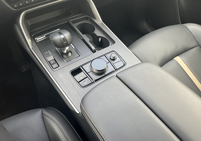 Mazda CX-60 - Kolor Platinum Quartz, zdjęcie 25