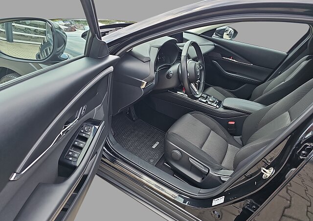 Mazda CX-30 - Kolor Jet Black, zdjęcie 10