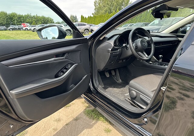 Mazda 3 - Kolor Jet Black, zdjęcie 8