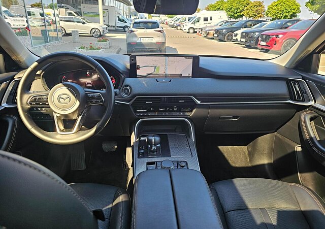 Mazda CX-60 - Kolor Czerwony, zdjęcie 11