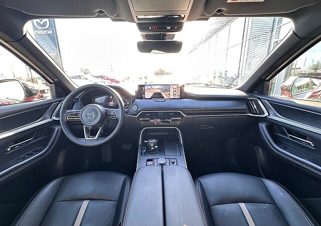 Mazda CX-60 - Kolor Czerwony, zdjęcie 11