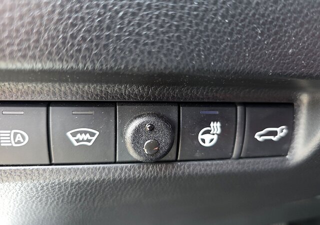 Toyota RAV4 - Kolor Biały, zdjęcie 17