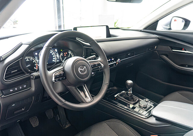 Mazda CX-30 - Kolor Machine Gray, zdjęcie 9