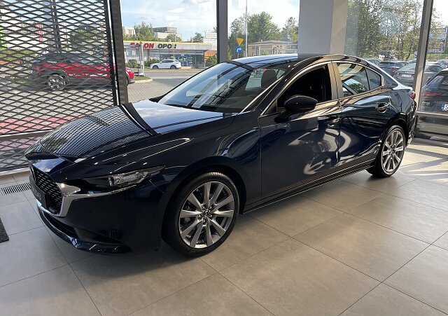 Mazda 3 - Kolor Deep Crystal Blue, zdjęcie 2
