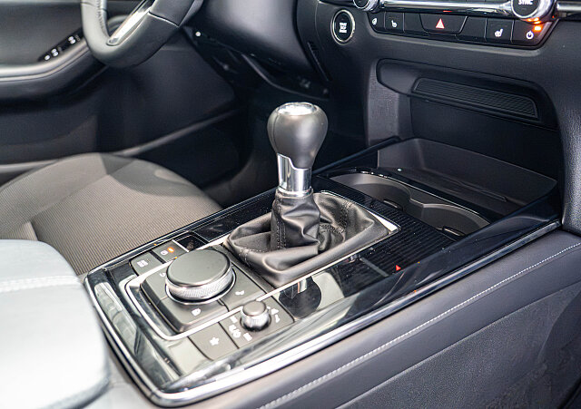 Mazda CX-30 - Kolor Machine Gray, zdjęcie 10