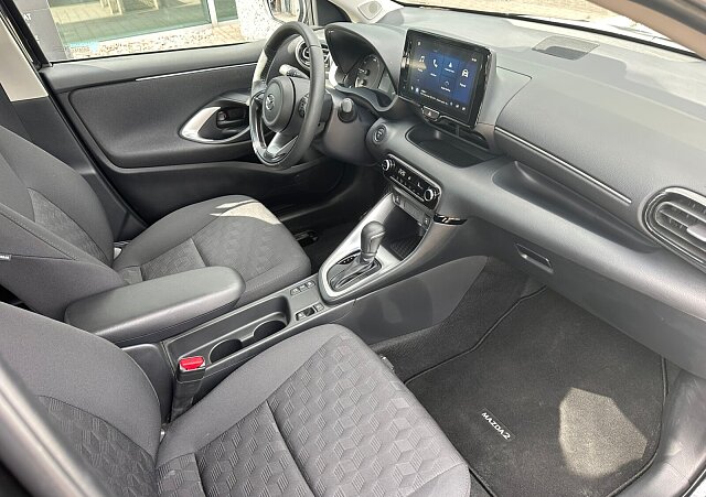 Mazda 2 - Kolor Czarny, zdjęcie 14