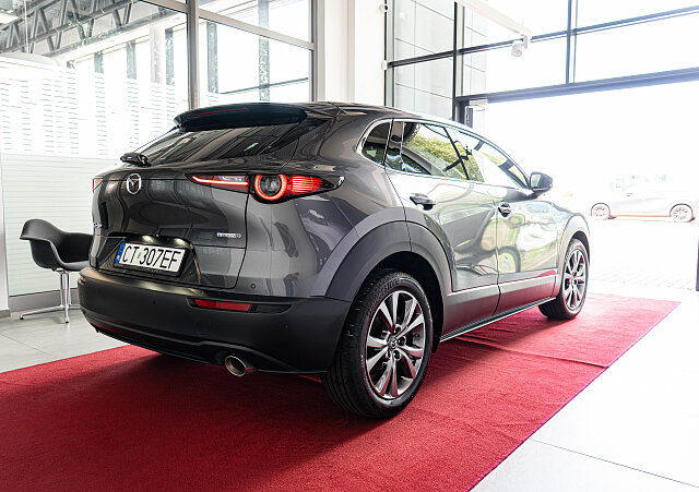Mazda CX-30 - Kolor Machine Gray, zdjęcie 3