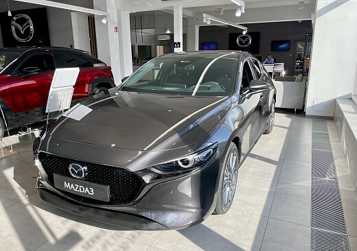 Mazda 3 - Kolor Machine Gray