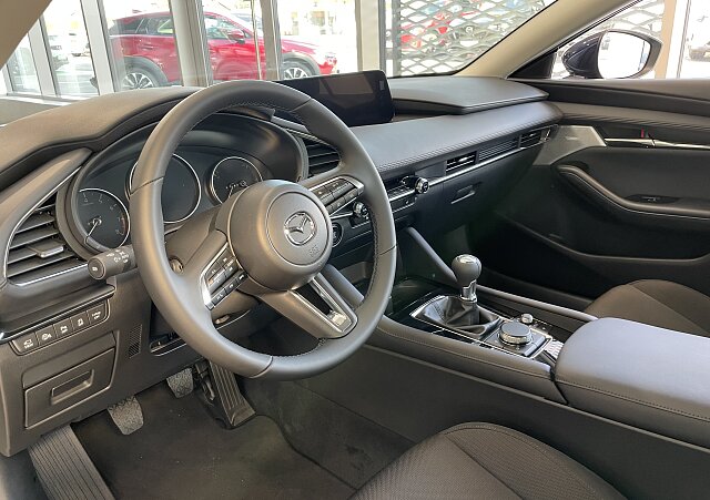 Mazda 3 - Kolor Deep Crystal Blue, zdjęcie 6