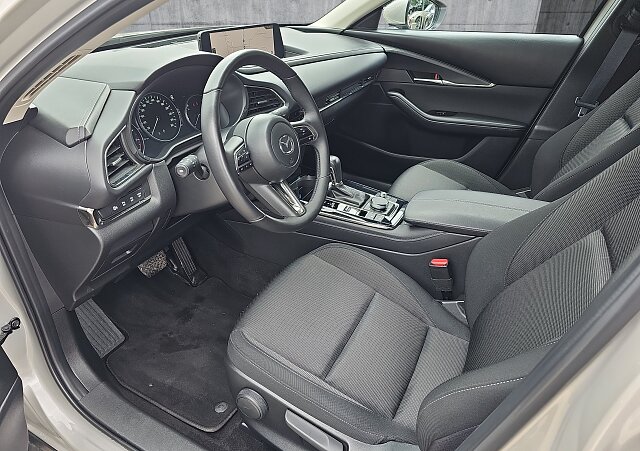 Mazda CX-30 - Kolor Platinum Quartz, zdjęcie 18