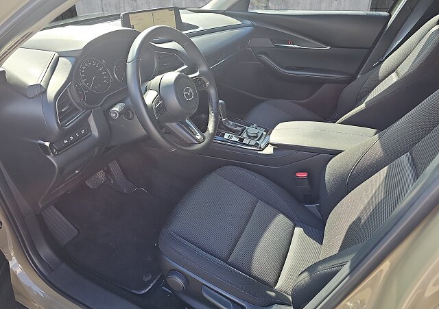 Mazda CX-30 - Kolor Zircon Sand Metalic, zdjęcie 17