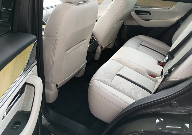 Mazda CX-60 - Kolor Machine Gray, zdjęcie 9